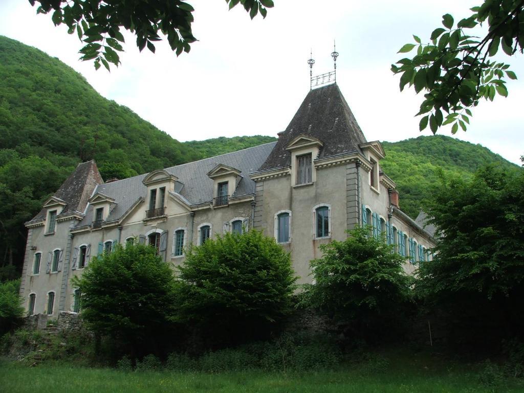Hotel D'Angleterre Arreau Exterior photo